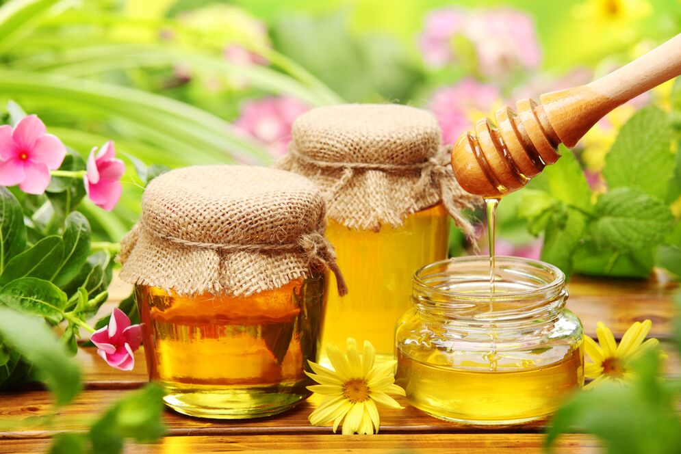 Honey is a folk anthelmintic remedy that gets rid of parasites in adults and children. 